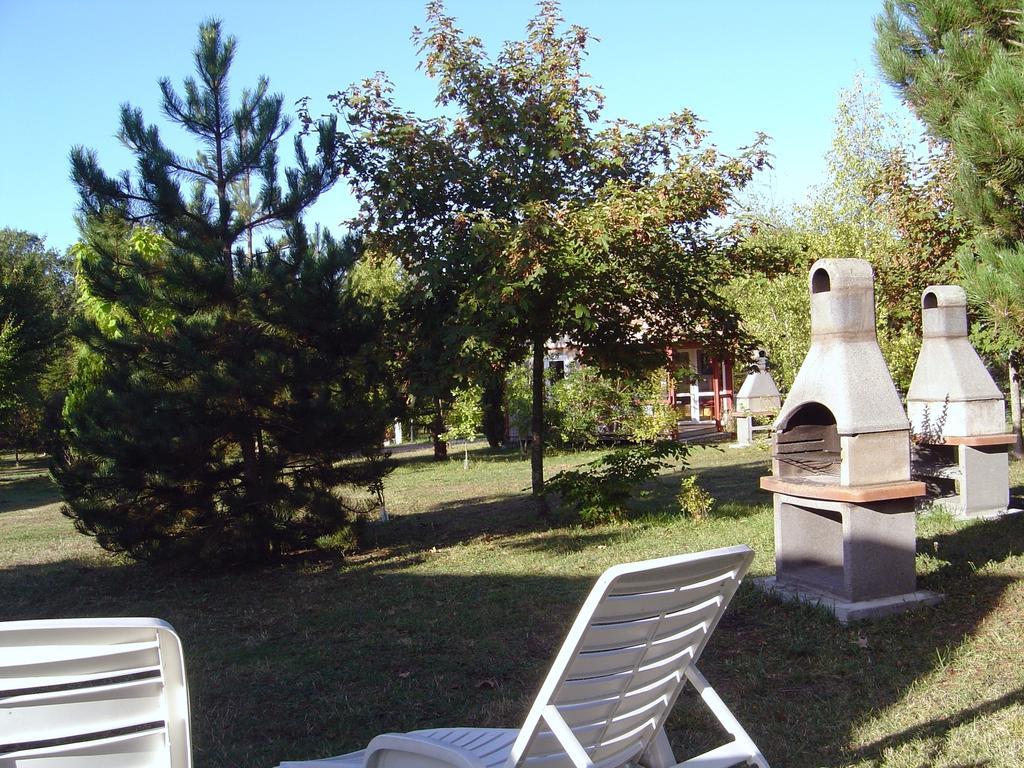 Le Clos Fleuri Hotel Médis Стая снимка
