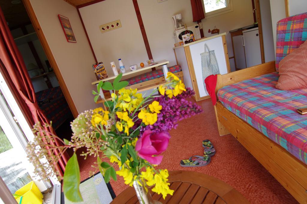 Le Clos Fleuri Hotel Médis Стая снимка