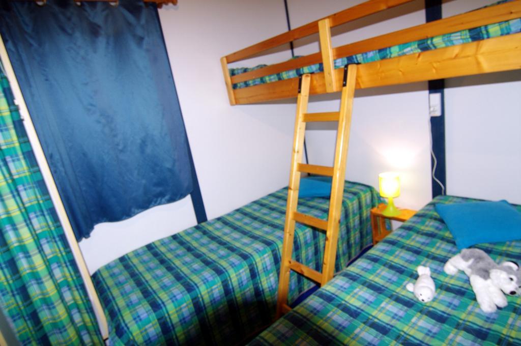 Le Clos Fleuri Hotel Médis Стая снимка