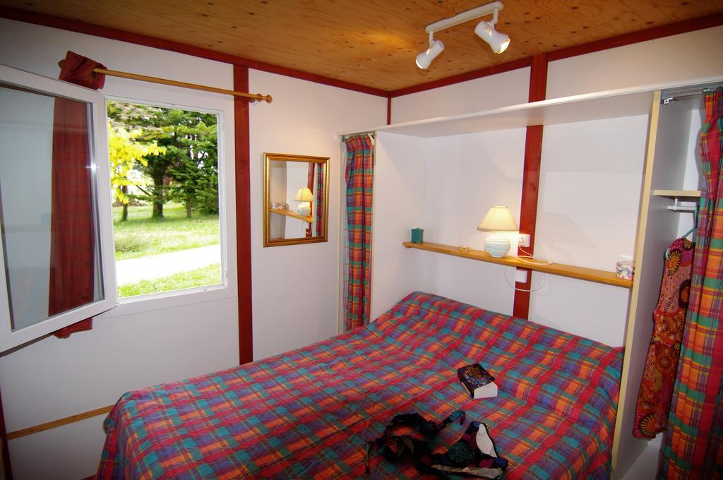 Le Clos Fleuri Hotel Médis Стая снимка