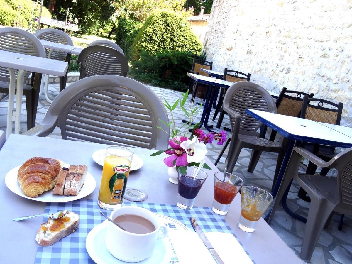 Le Clos Fleuri Hotel Médis Екстериор снимка